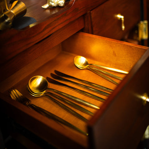 16PC Gold Cutlery Set in Gift Box