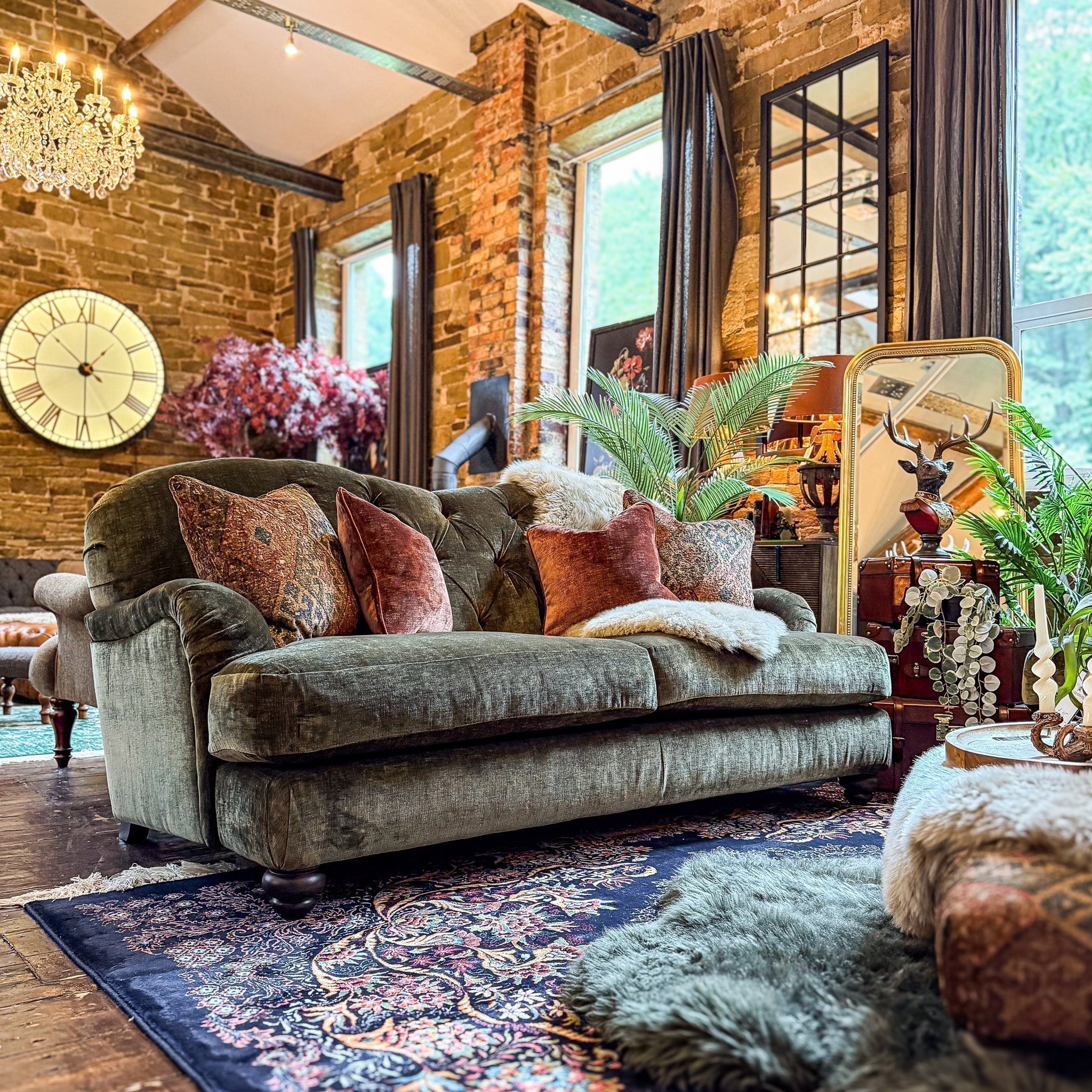 High Back vs Low Back Sofas: Comfort, Style & How to Choose the Right Sofa for Your Home