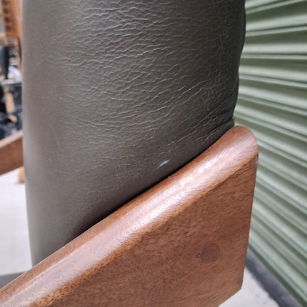 7e68393e5933d2deb535eacbe9e05f0a