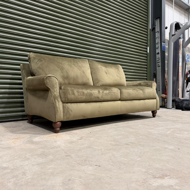 45d8ba154c3526640940b8bbd98f5721