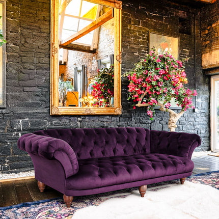 Oskar Italia Chesterfield in Plush Velvet