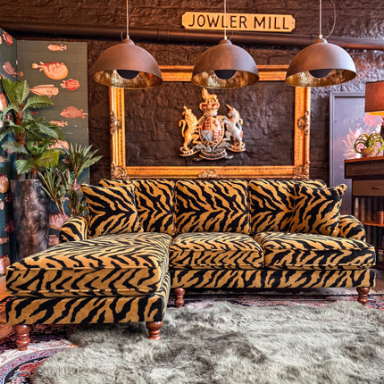 Albert Chaise in Animal Zebra 