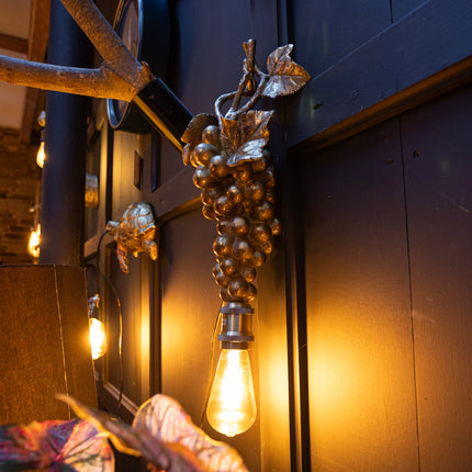 Antique Gold Grape Vine Wall Lamp