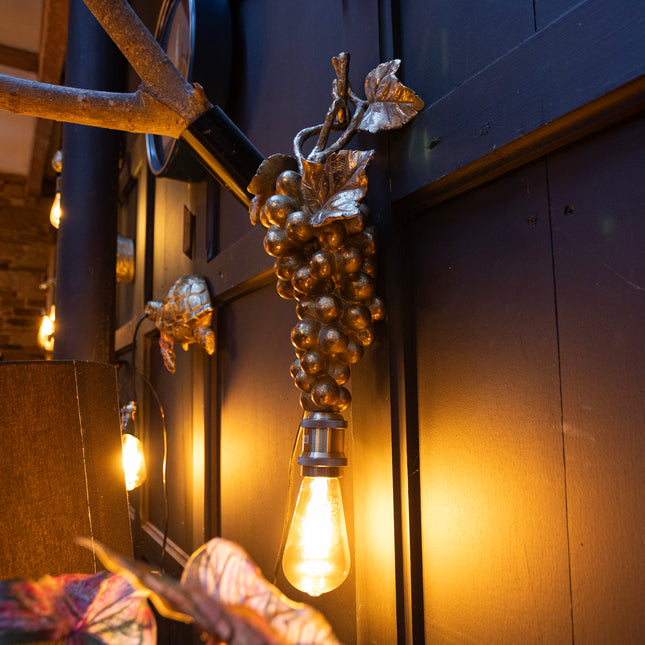 Antique Gold Grape Vine Wall Lamp
