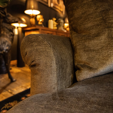 Armitage in Derwent Velvet