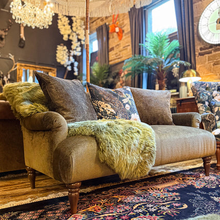 Armitage in Derwent Velvet