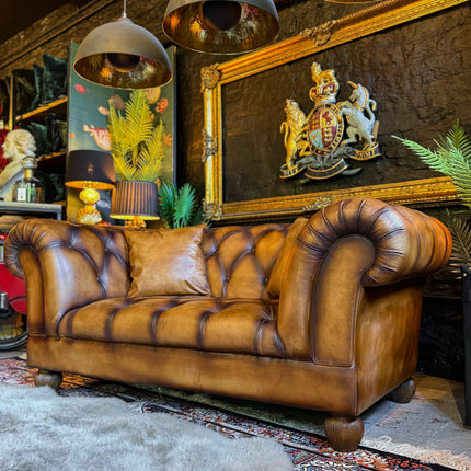 Balmoral 2 Seater Chesterfield in Hand Antiqued Buffalo Leather - Factory Seconds
