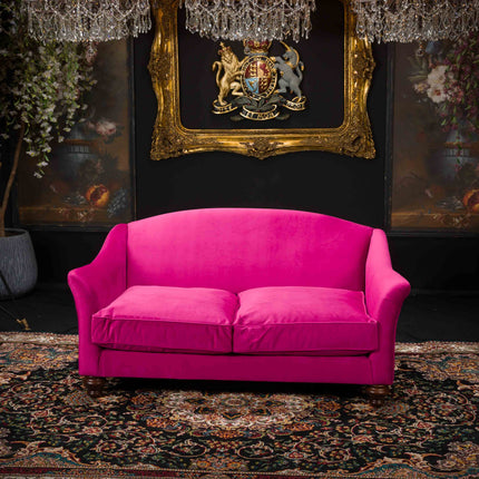 Bugsby Sofa in Plush Velvet