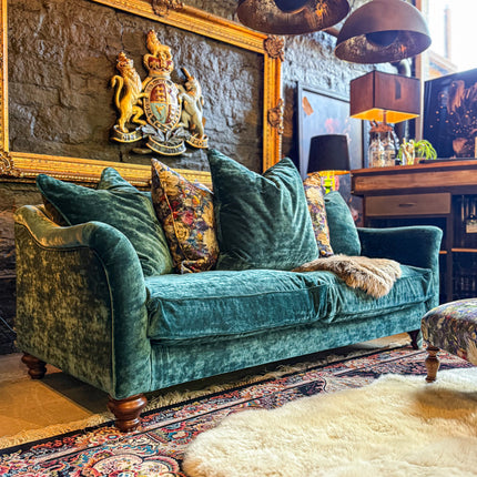 Bugsby in Sunshine Velvet