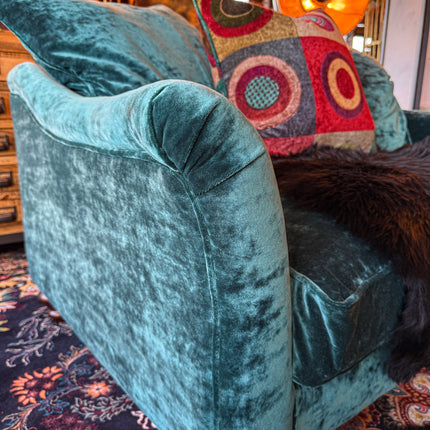 Bugsby in Sunshine Velvet