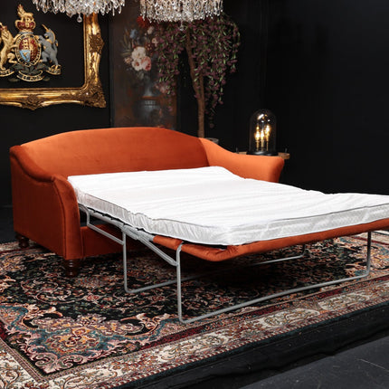 Bugsby Sofa in Plush Velvet