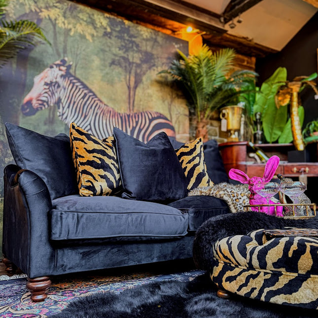 Bugsby in Plush Velvet