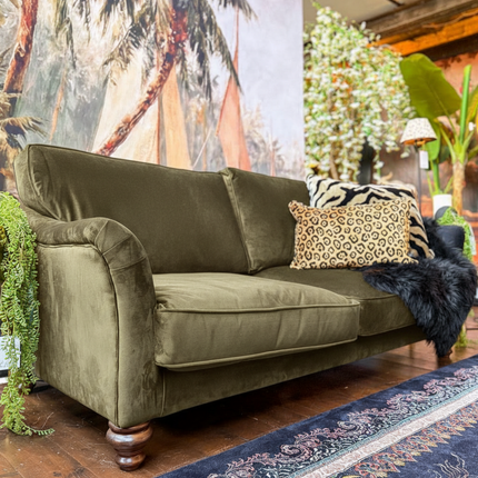 Bugsby in Plush Velvet