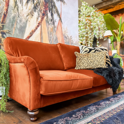 Bugsby in Plush Velvet