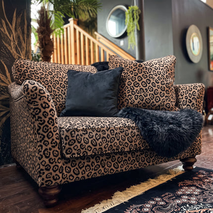 Bugsby Loveseat Snuggler in Leopard Cream