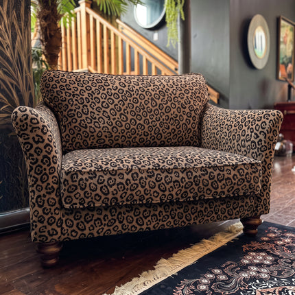 Bugsby Loveseat Snuggler in Leopard Cream
