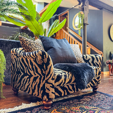 Bugsby in Animal Print Velvet - New