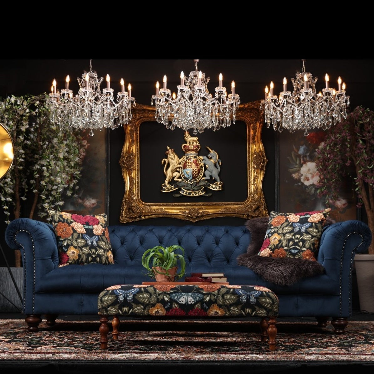 Chessington Seater Chesterfield Sofa in Navy Blue Velvet