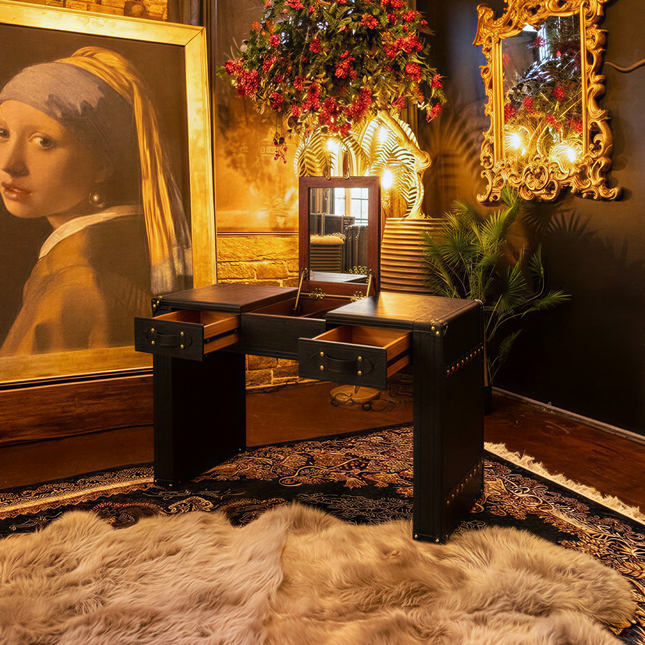 Claridge Trunk Dressing Table With Mirror in Black Leather