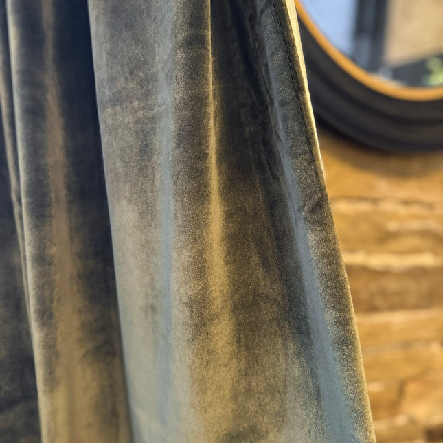 Curtains in Opulence Emerald Velvet (Various Sizes)