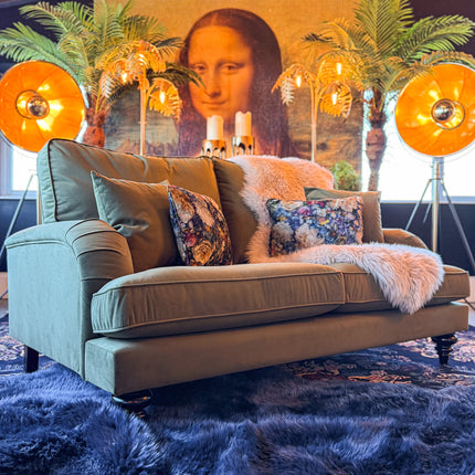 Darcey in Trinity Velvet