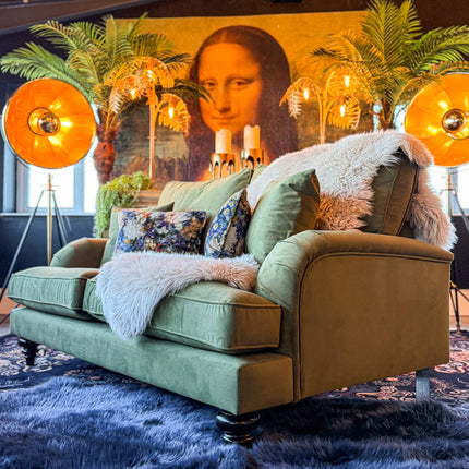 Darcey in Trinity Velvet