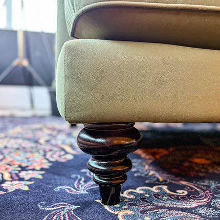 Darcey in Trinity Velvet