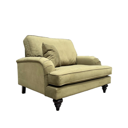 Darcey in Trinity Velvet