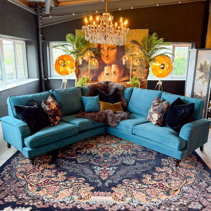 Darcey in Trinity Velvet