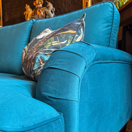 Darcey in Trinity Velvet