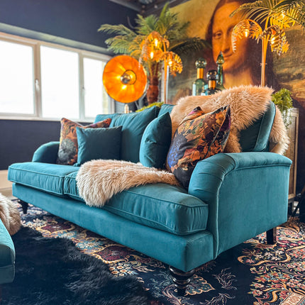 Darcey in Trinity Velvet