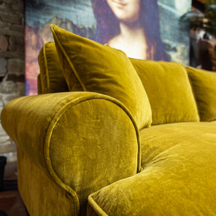 Dopamine in Opulence Velvet