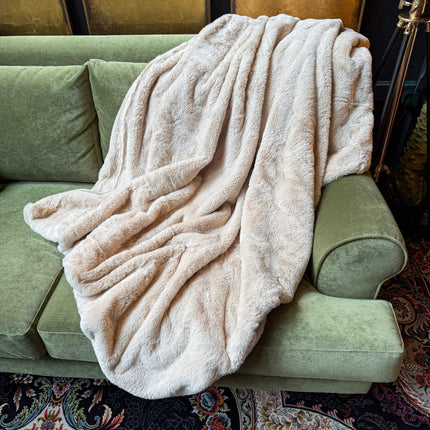 Throw Double Sided Faux Fur in Beige Taupe