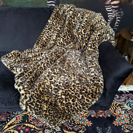 Throw Double Sided Faux Fur in Leopard