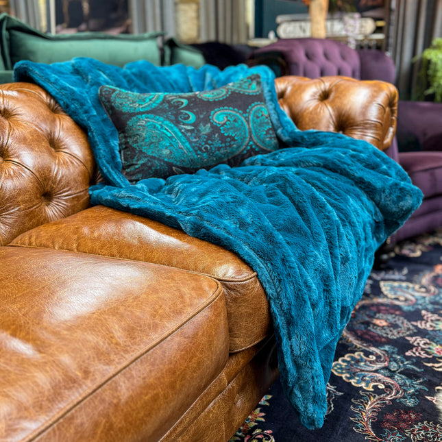 Throw Double Sided Faux Fur in Teal