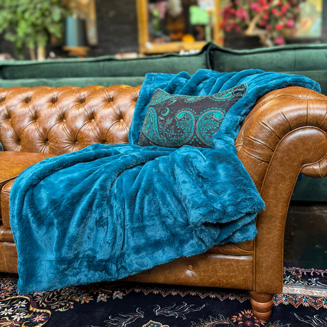 Throw Double Sided Faux Fur in Teal