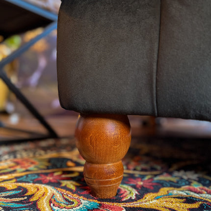 Eaton Chesterfield in Plush Velvet
