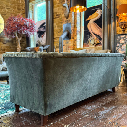 Granby Chesterfield Sofa in Opulence Velvet