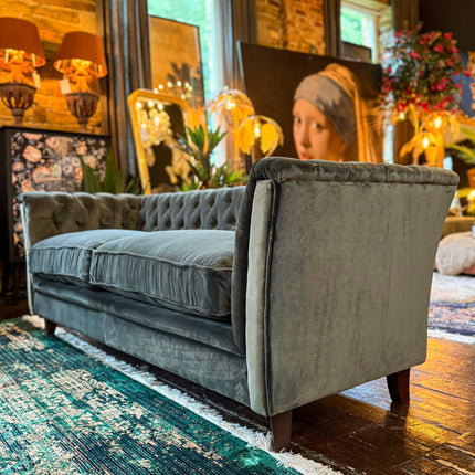 Granby Chesterfield Sofa in Opulence Velvet