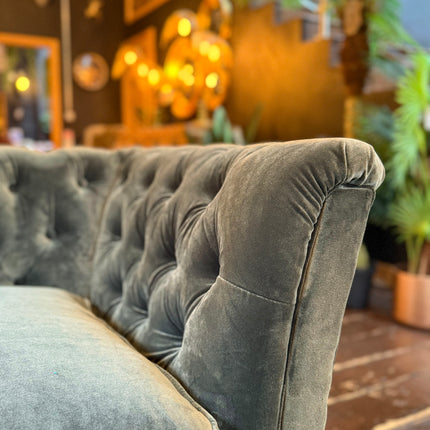 Granby Chesterfield Sofa in Opulence Velvet