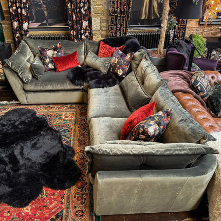 Haven in Opulence Velvet