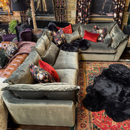 Haven in Opulence Velvet