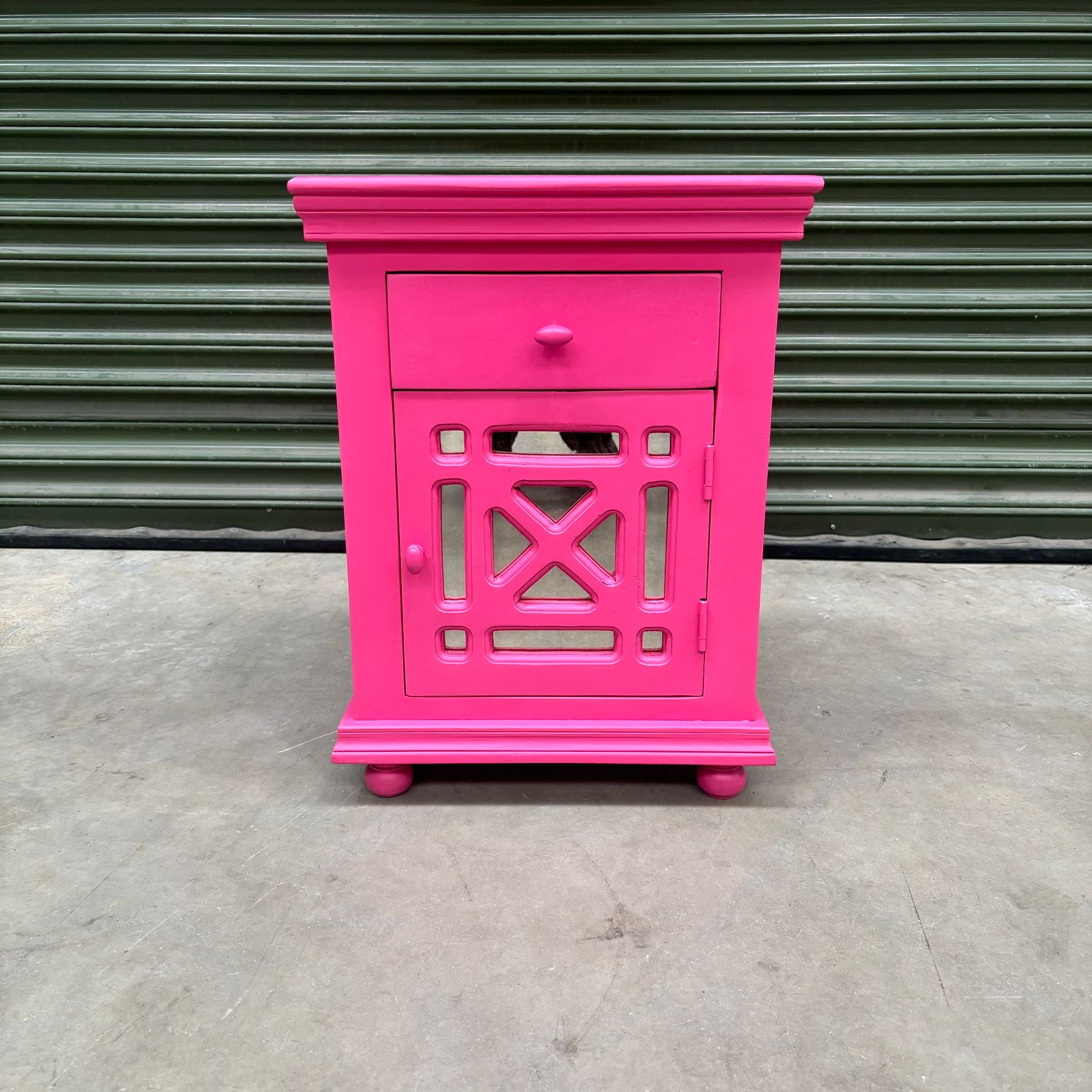 Hot Pink Mirrored Side table Cabinet – The Pink Duchess - Ex