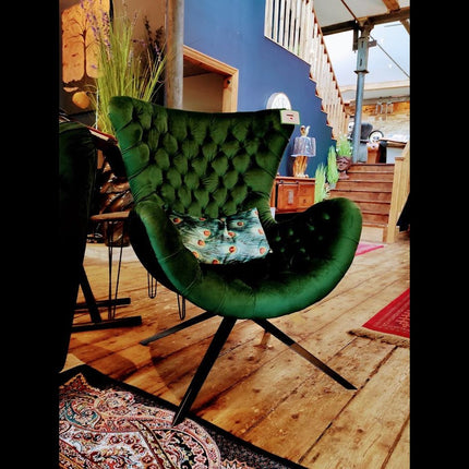Accent Buttoned Egg Chair in Emerald Green Velvet