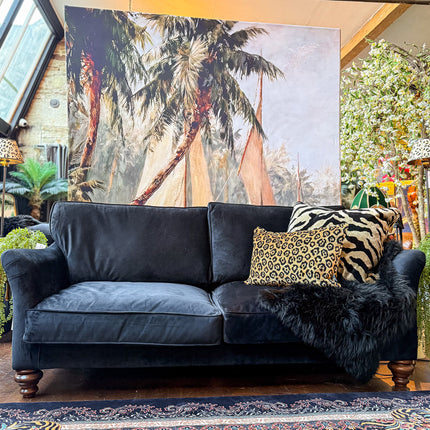 Bugsby in Plush Velvet