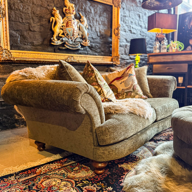 Oliver in Eddy Velvet