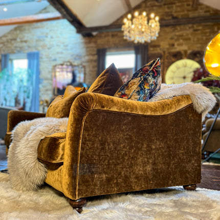 Lamour by Spink & Edgar in Orchid Velvet