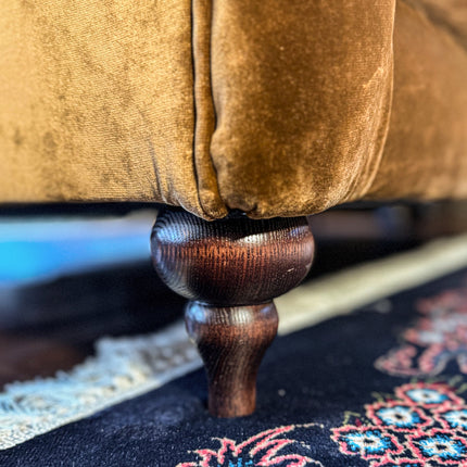 Lamour by Spink & Edgar in Orchid Velvet