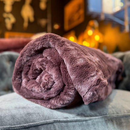 Throw Double Sided Faux Fur in Chocolate Brown