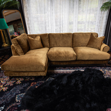 Dopamine in Opulence Velvet
